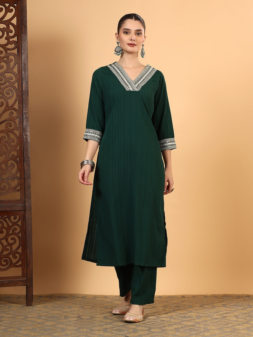 Women Green Designer  Embroidered Kurta set with dupatta with Pant