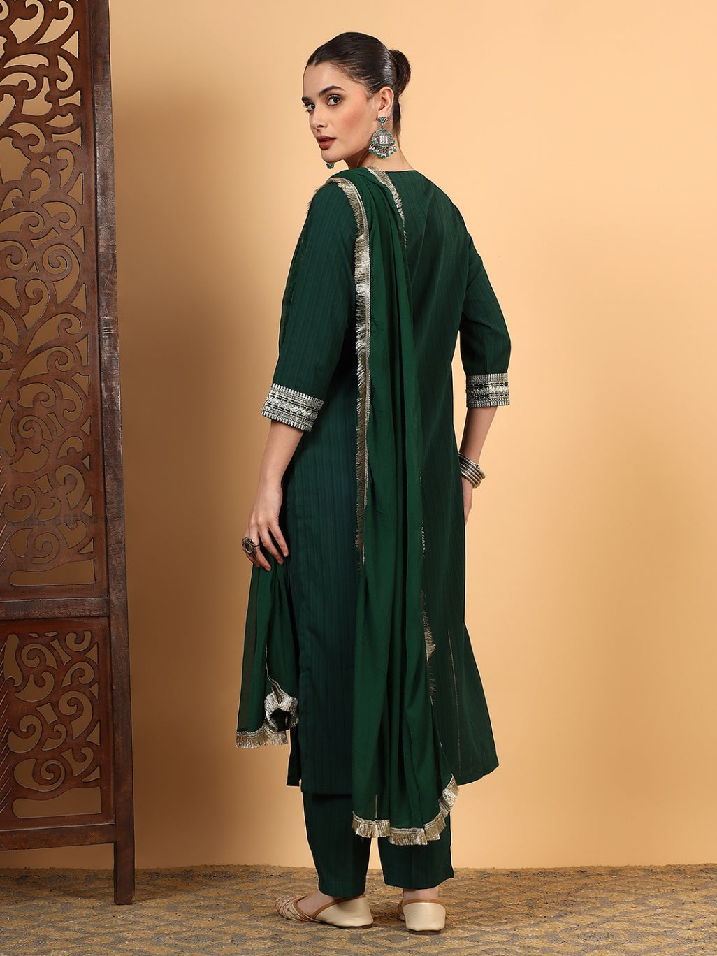 Women Green Designer  Embroidered Kurta set with dupatta with Pant