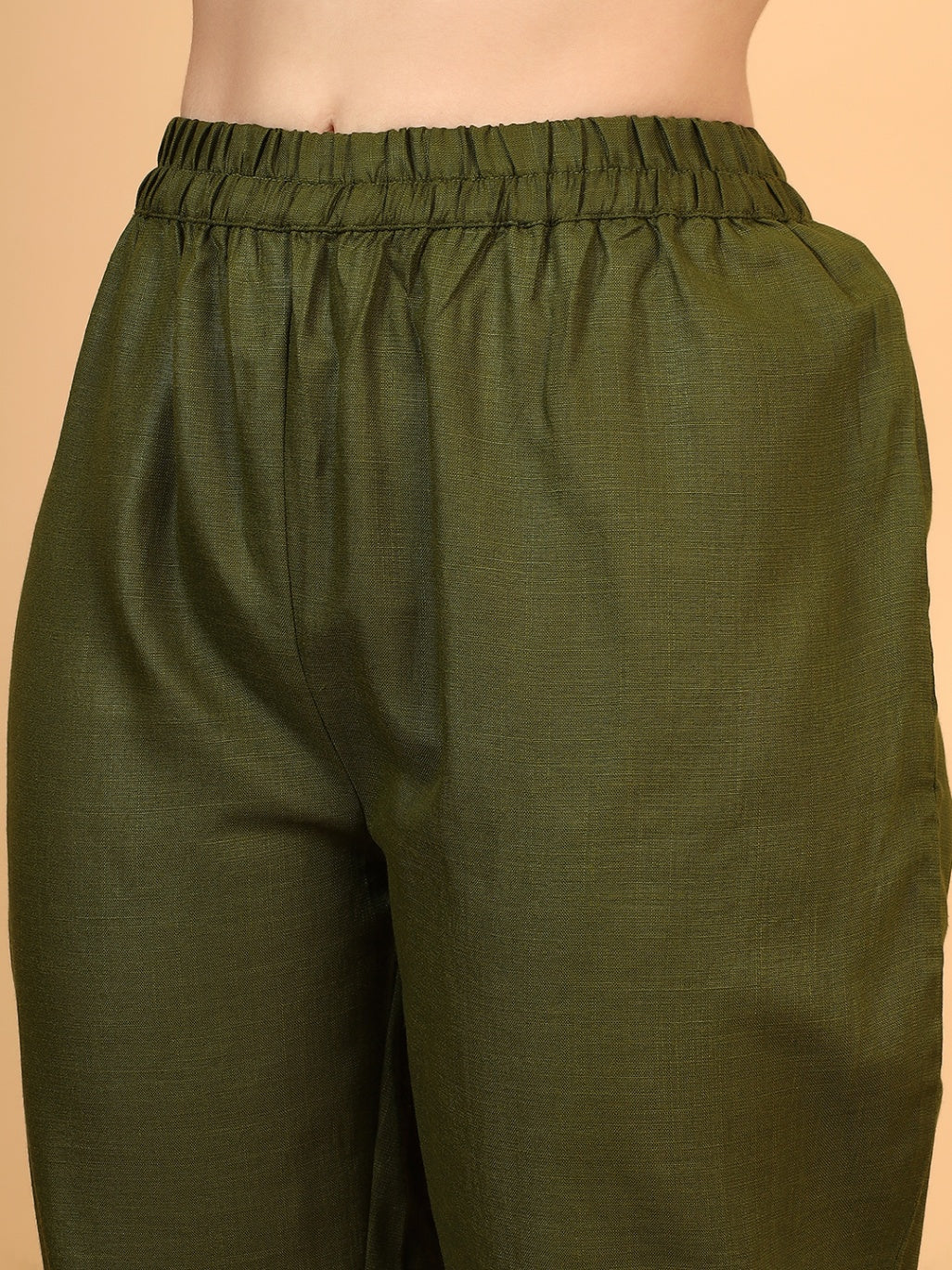 Women Green Designer Embroidered Kurta set with dupatta with Pant