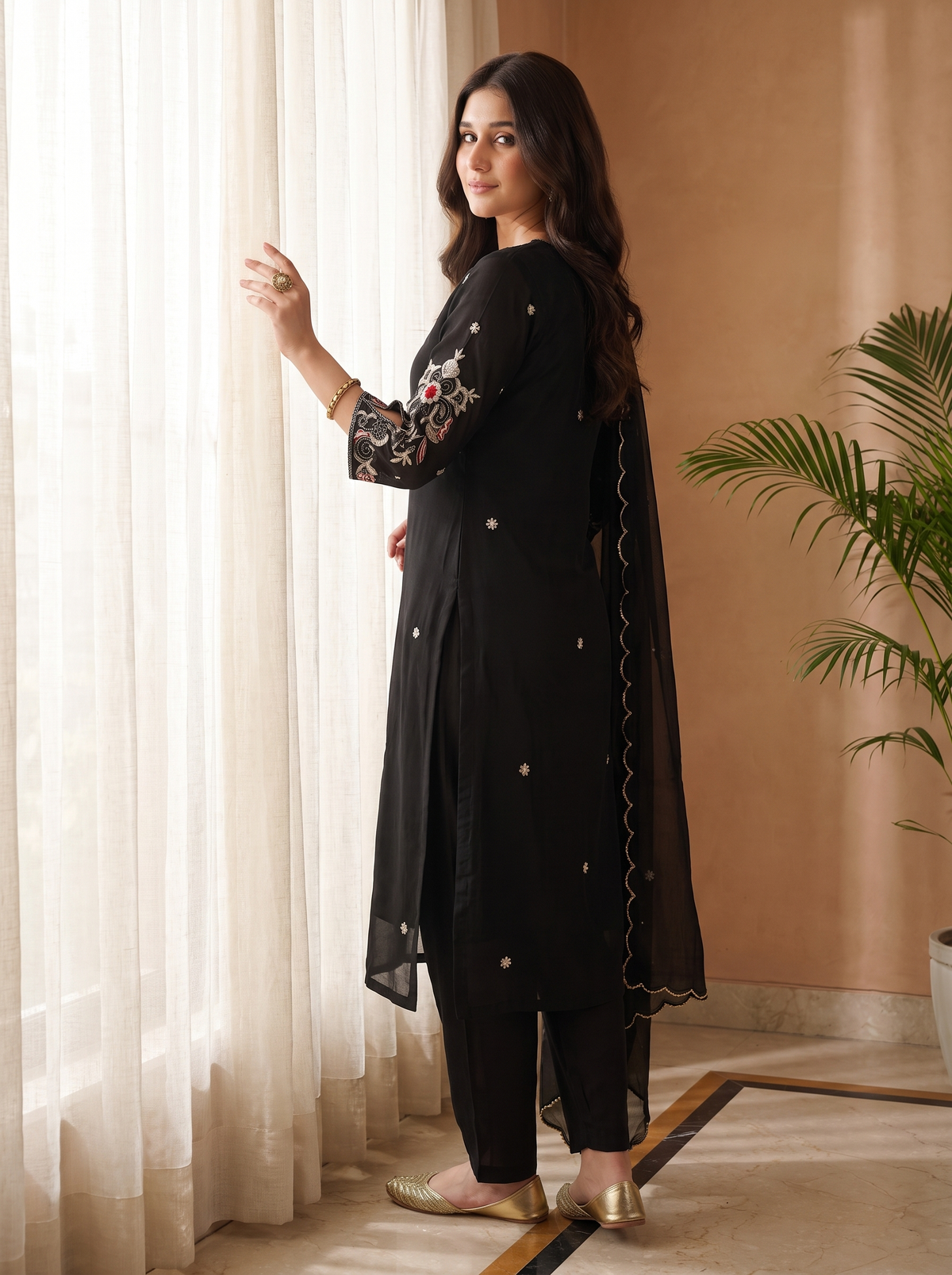 Elegant Black Embroidered Kurta Set for Women with Straight Pants and Scalloped Edged Dupatta