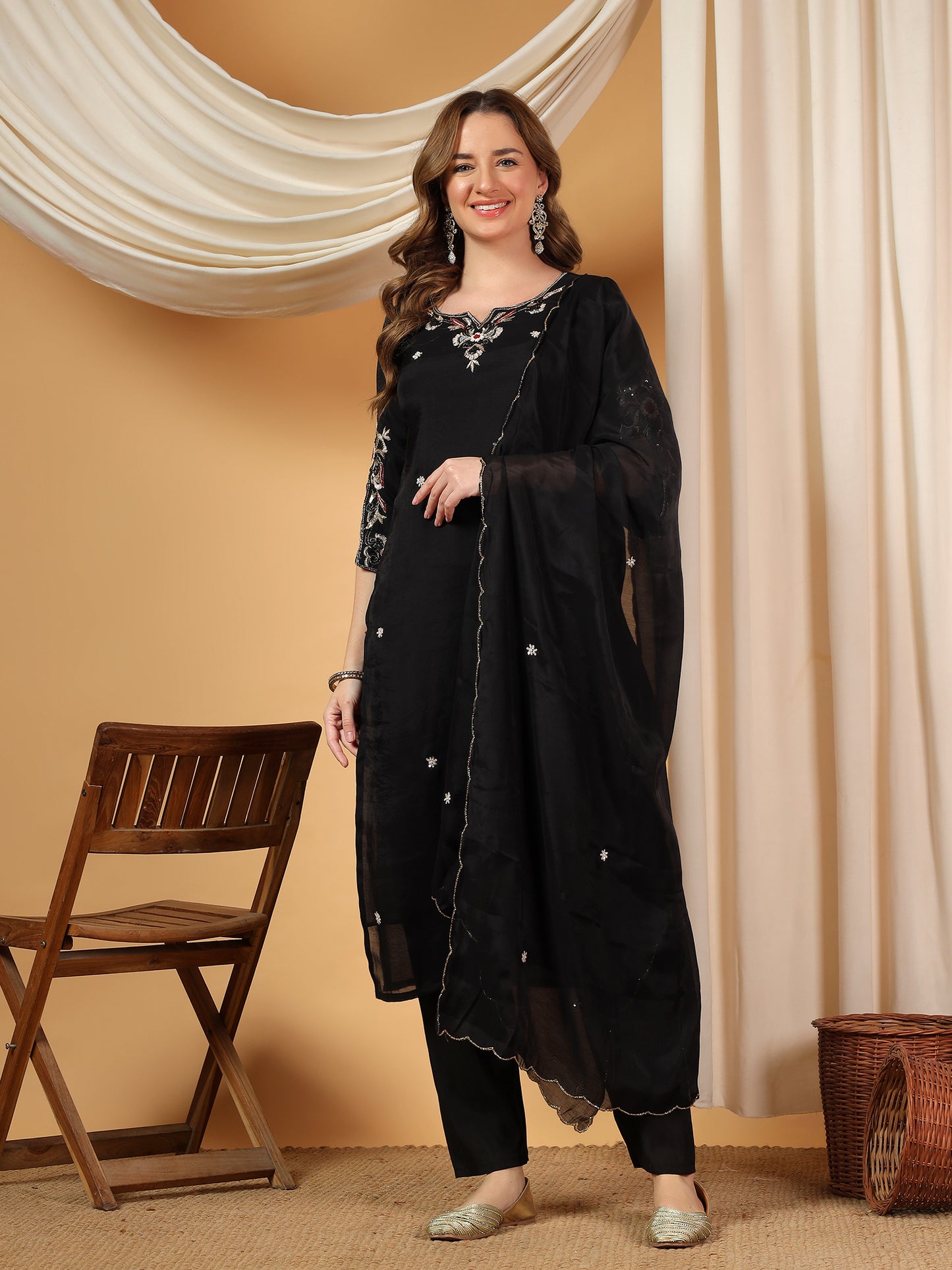 Black Designer Embroidered Kurta set with dupatta with Pant - Prisachi Official
