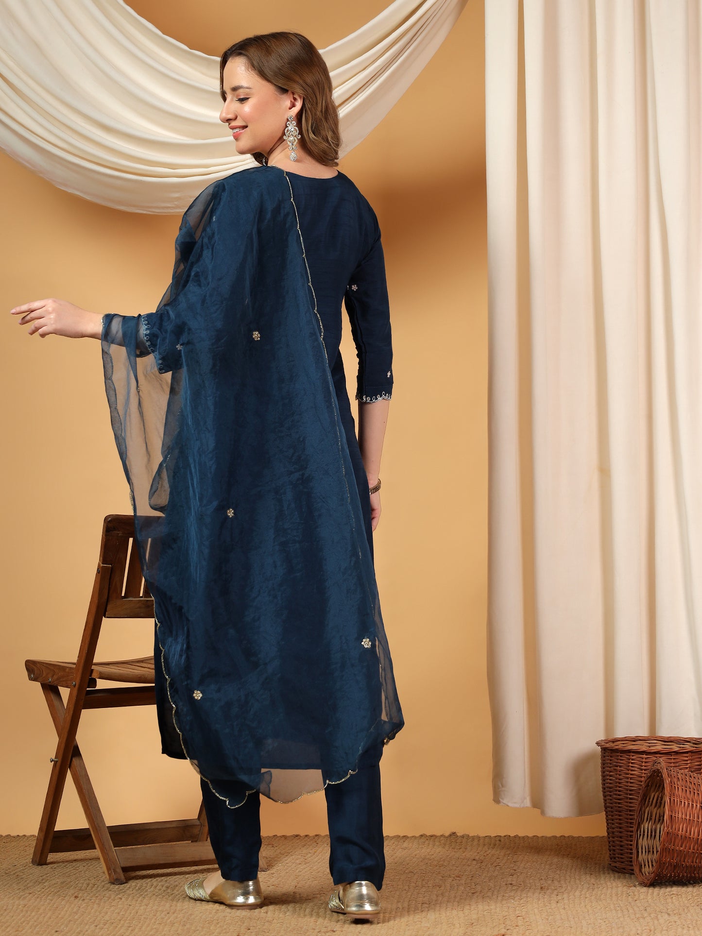 Blue Designer Embroidered Kurta set with dupatta with Pant