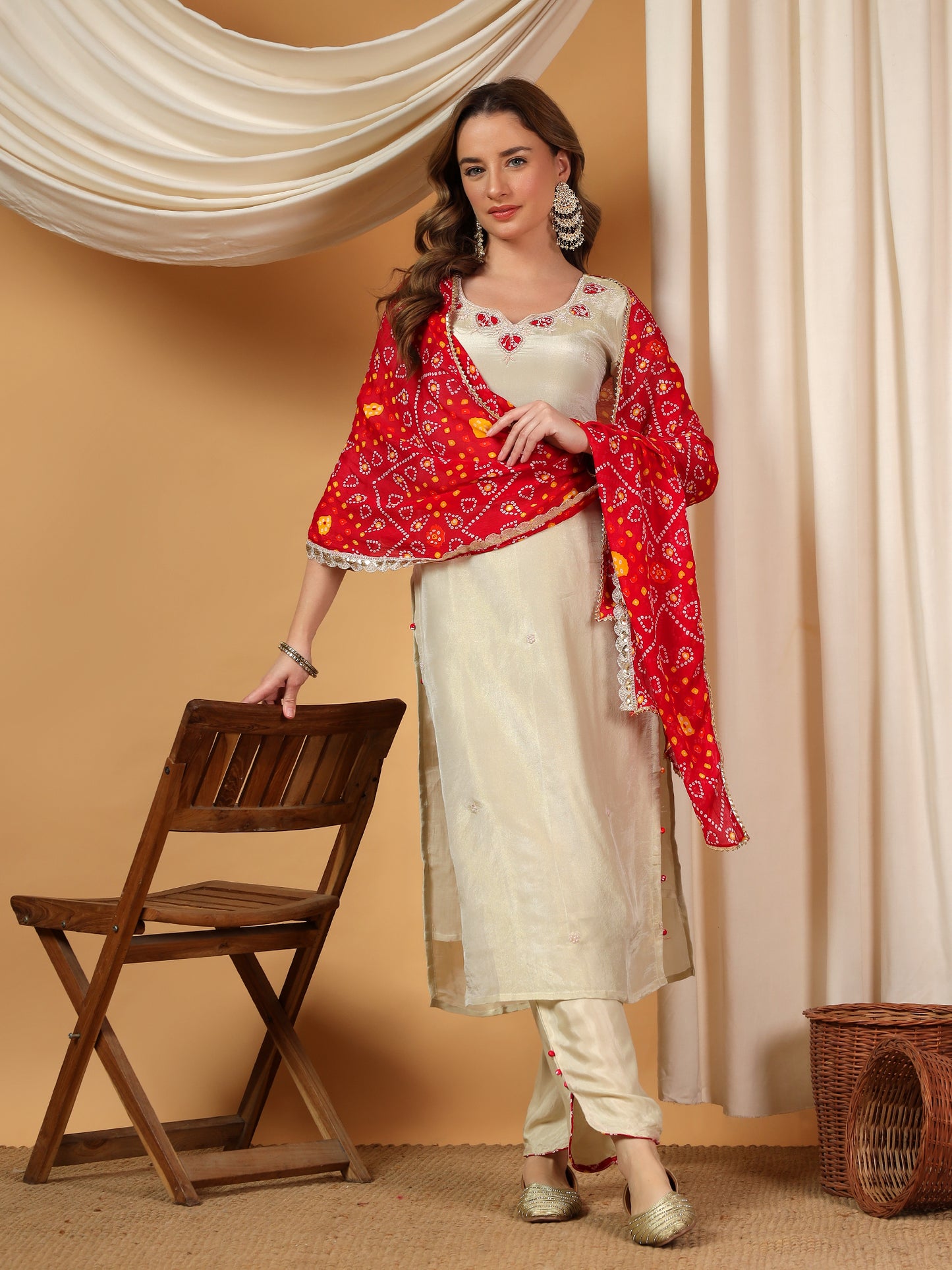 Off White Designer Embroidered Kurta set with dupatta with Pant