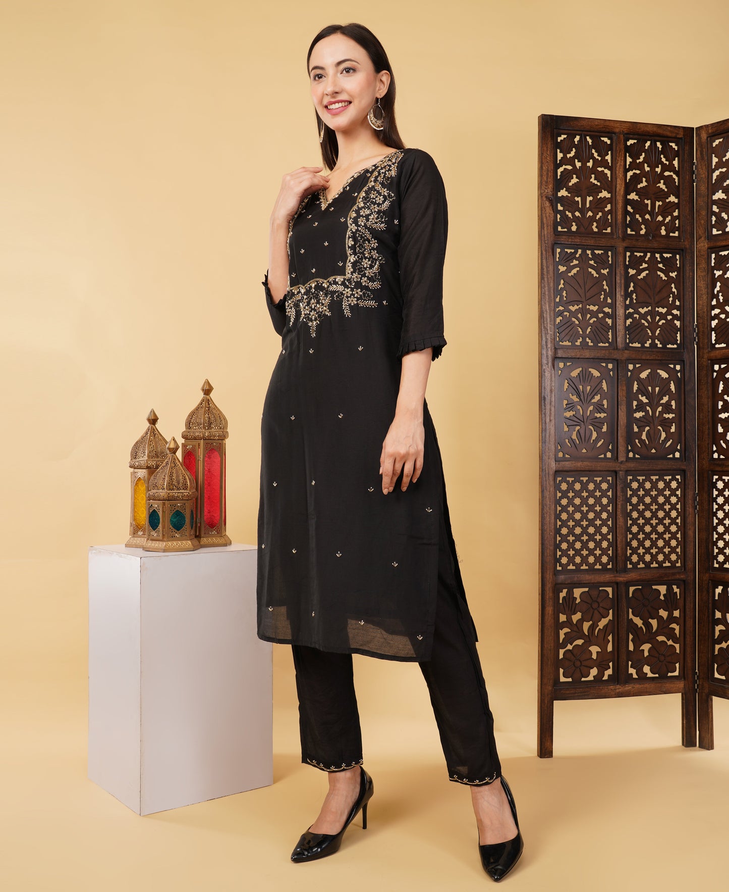 Prisachi Black Embroidered kurta bottom with dupatta with Zardosi work - Prisachi Official