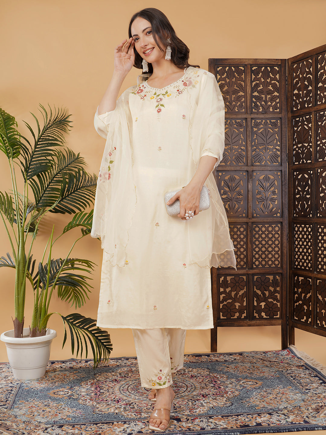 White Floral Thread Embroidered Kurta Set with Dupatta & Pants | Festive Ethnic Wear