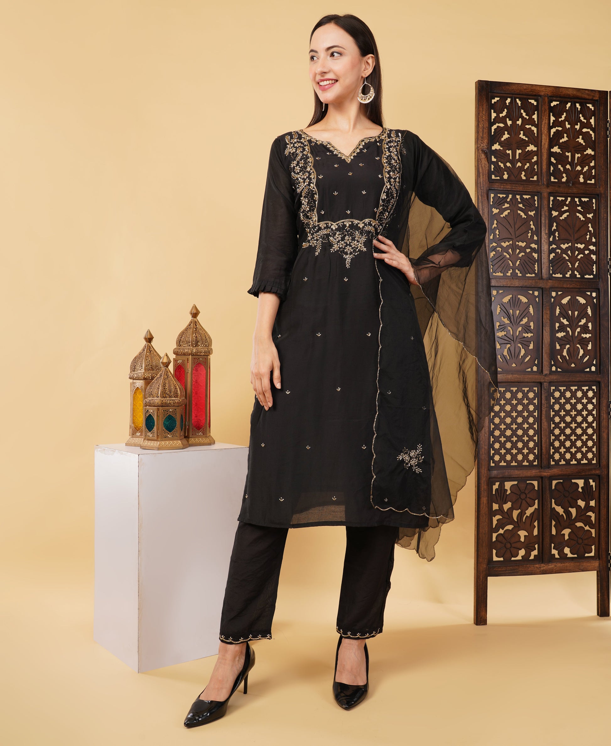 Prisachi Black Embroidered kurta bottom with dupatta with Zardosi work - Prisachi Official
