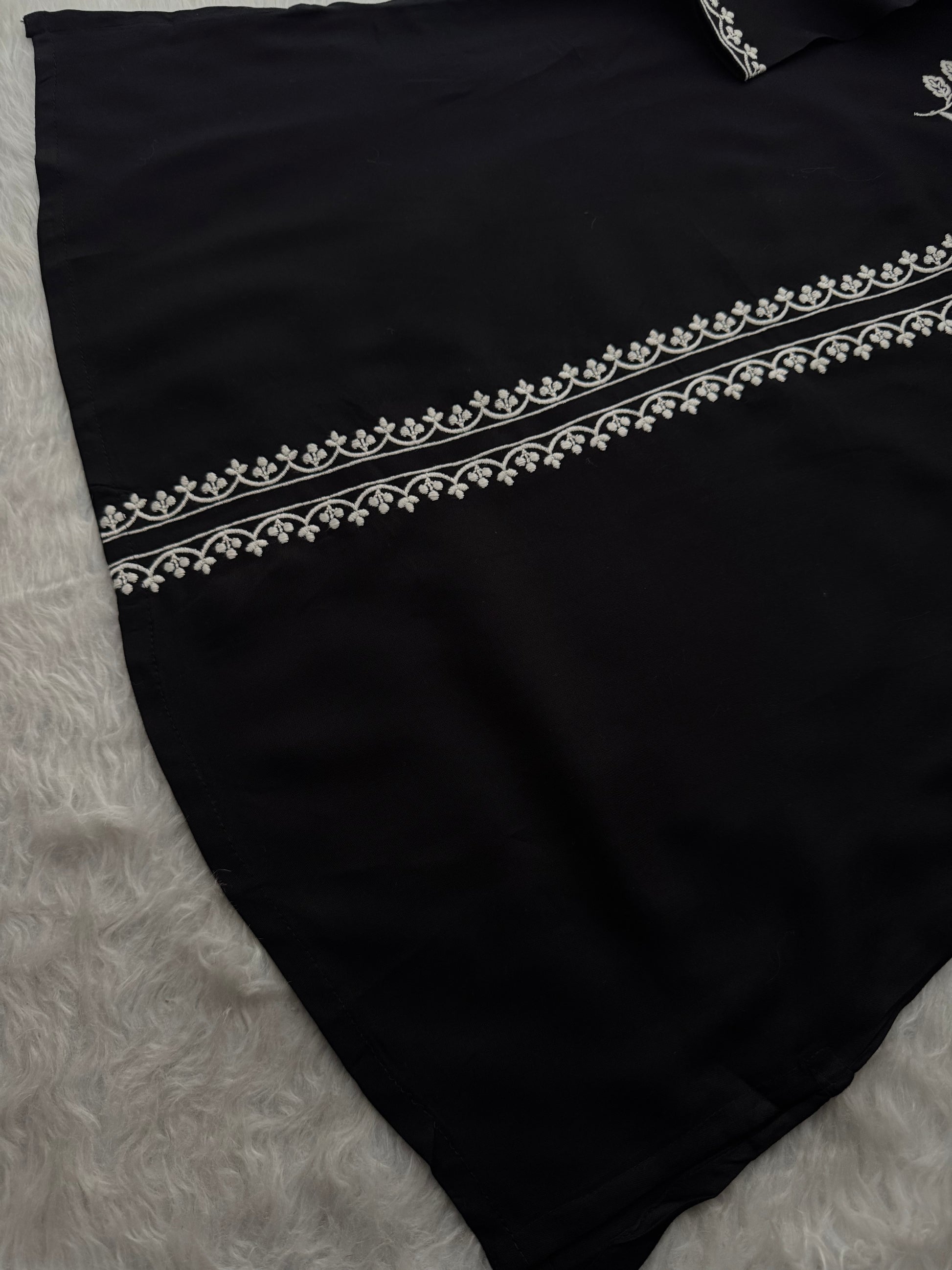 Black  Short Straight White Thread Embroidered Kurti for Women - Prisachi Official