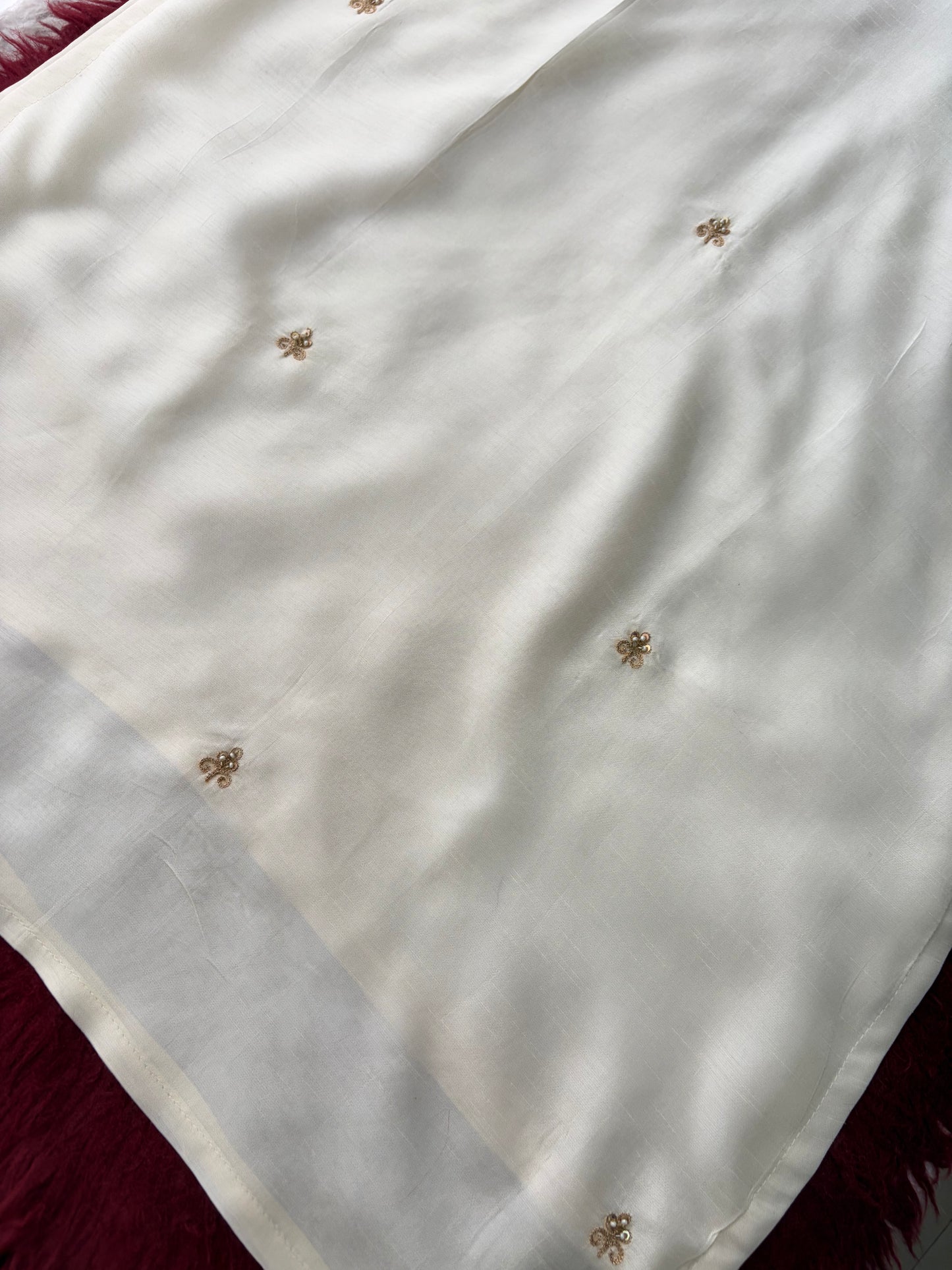White Zardozi Embroidered Kurta Set with Dupatta & Pants | Festive & Ethnic Wear