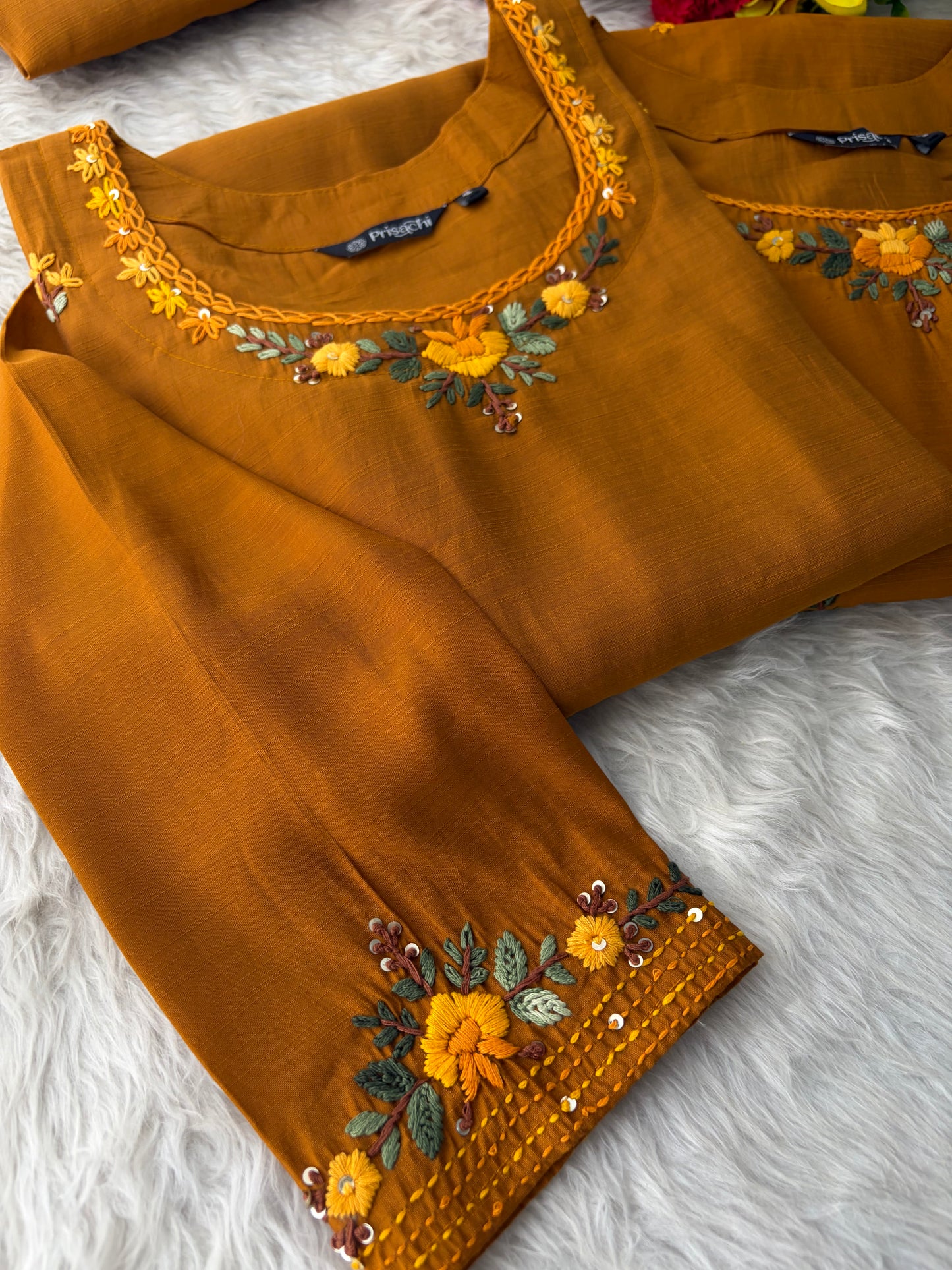 Women Thread Embroidered Kurti Pant Co-ord Set | Ethnic Office & Casual Daily Wear