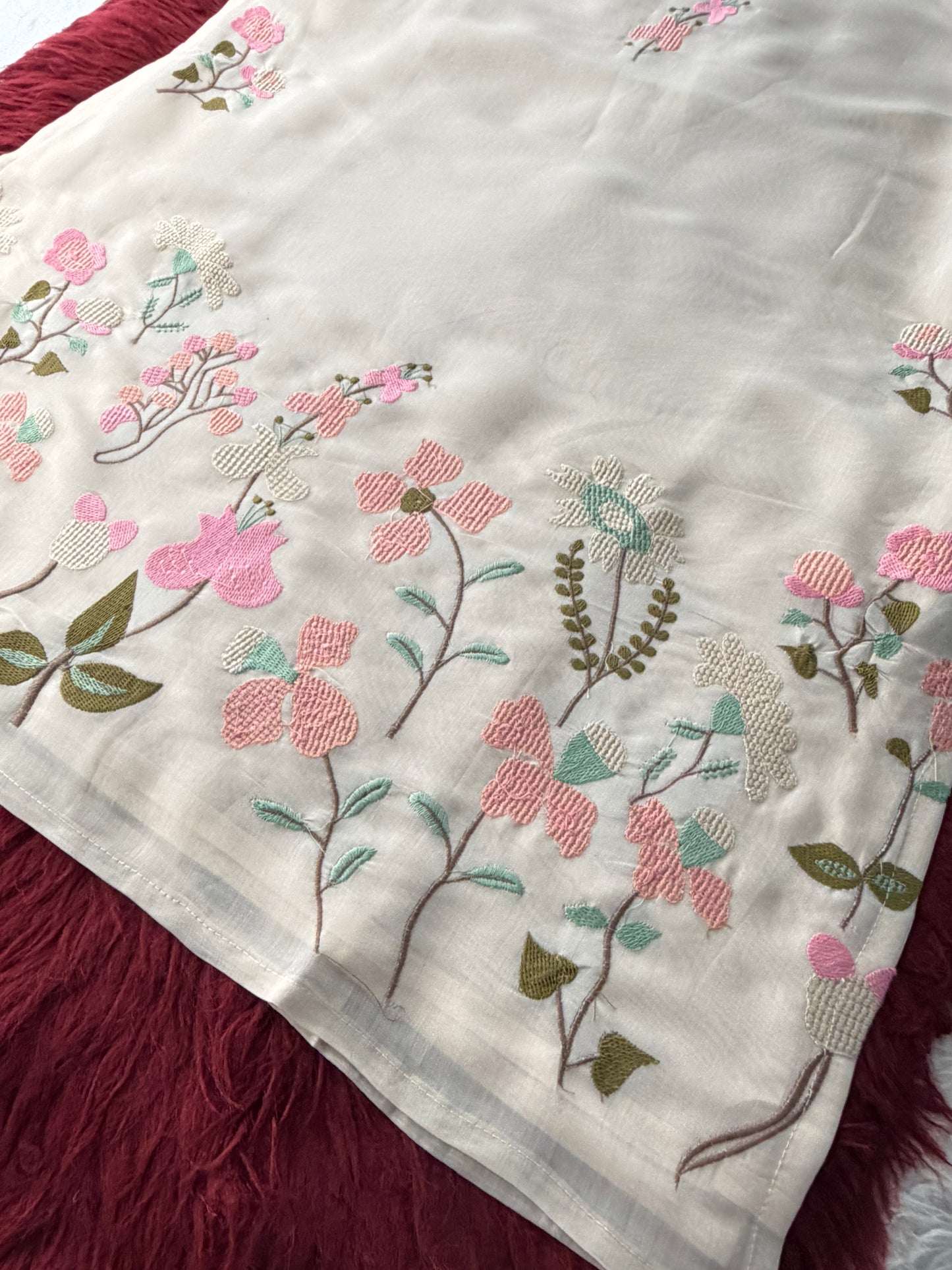 White Floral Thread Embroidered Sleeveless Strappy Kurta Set with Dupatta & Pants | Festive & Ethnic Wear